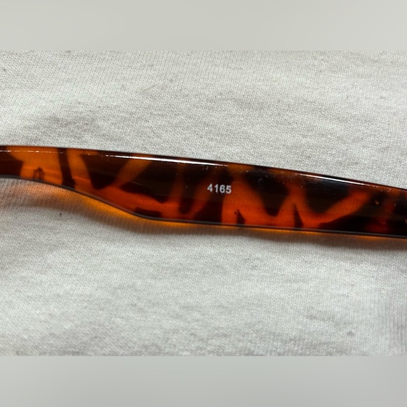 Ray-Ban RB4165 Justin Classic Sunglasses and Case - Picture 5 of 5